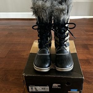 Sorel waterproof boots size 8